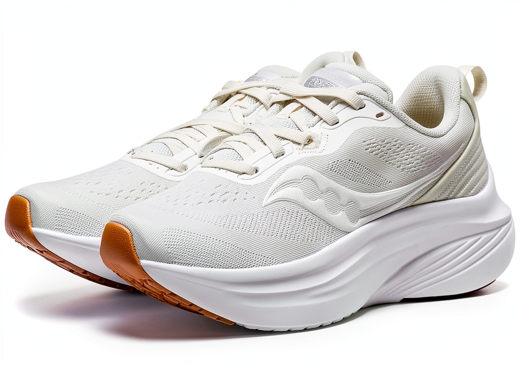 Pavo running shoes showcasing cushioning and mesh design